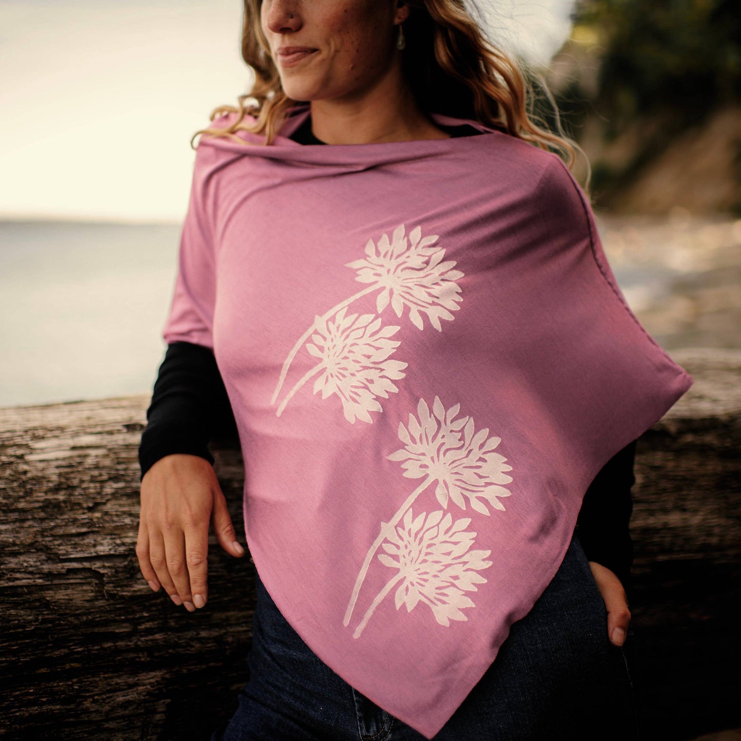 Windsparrow Studio - Lightweight Poncho - Allium (white ink)