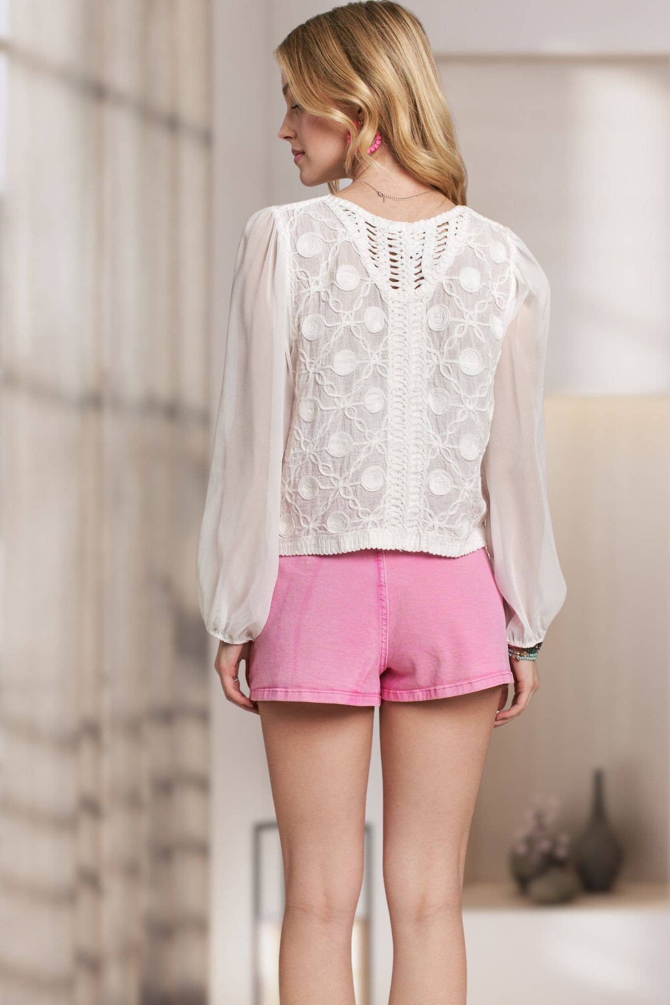 ADORA LA - CET3548 - EMBROIDERED BUTTON-DOWN WOVEN BLOUS