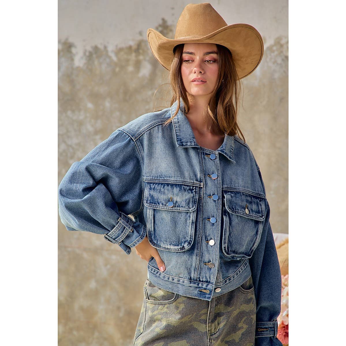 BiBi - RELAXED FIT VINTAGE WASH DENIM JACKET WITH POCKET