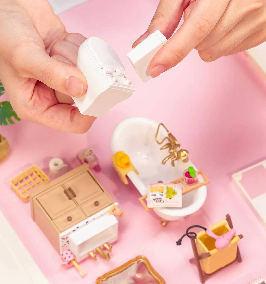 Hands Craft - DIY Miniature House Kit: Pop Bubble Bathroom