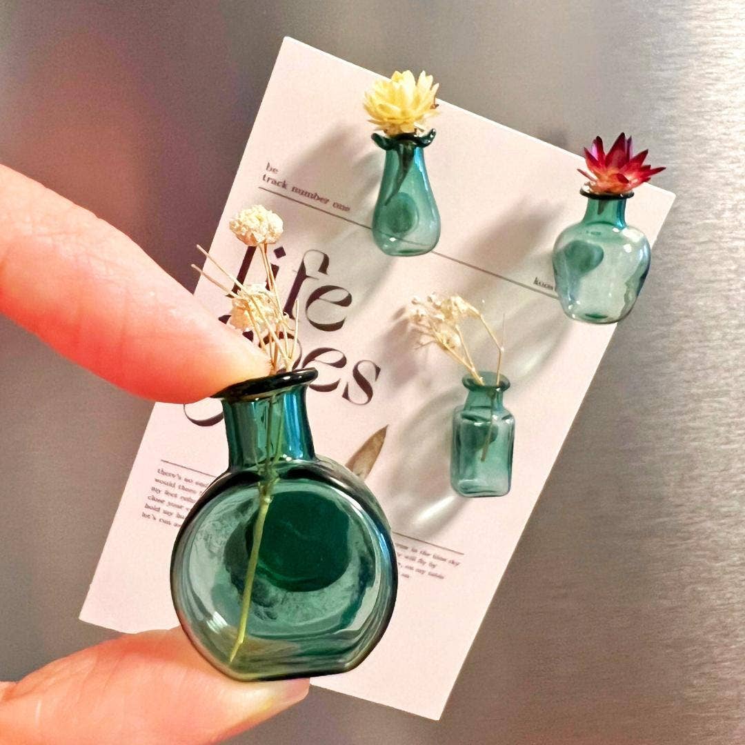 MiniJoy - Mini Glass Vase Magnet, Home&Kitchen Decor, Pet Keepsake