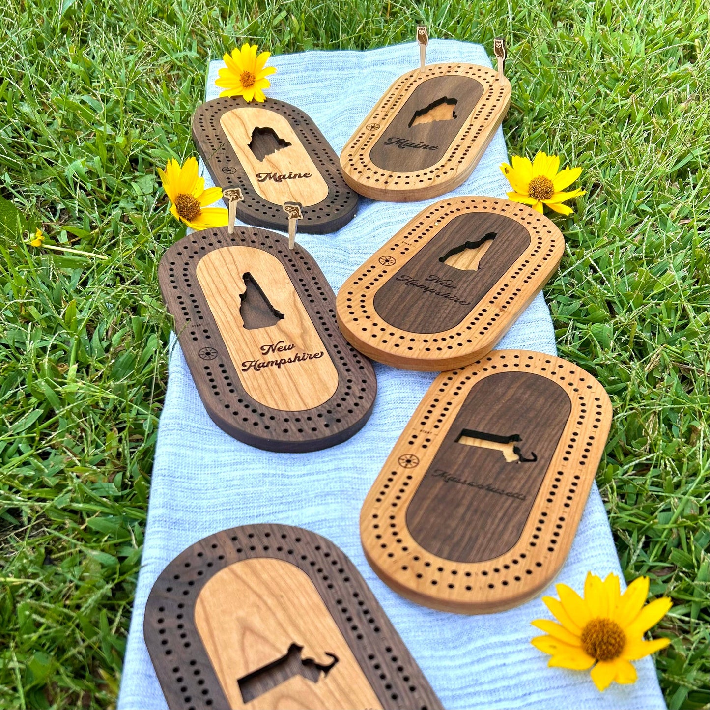 Cast & Carve - Vermont Mini Travel Cribbage Board & Custom Pegs