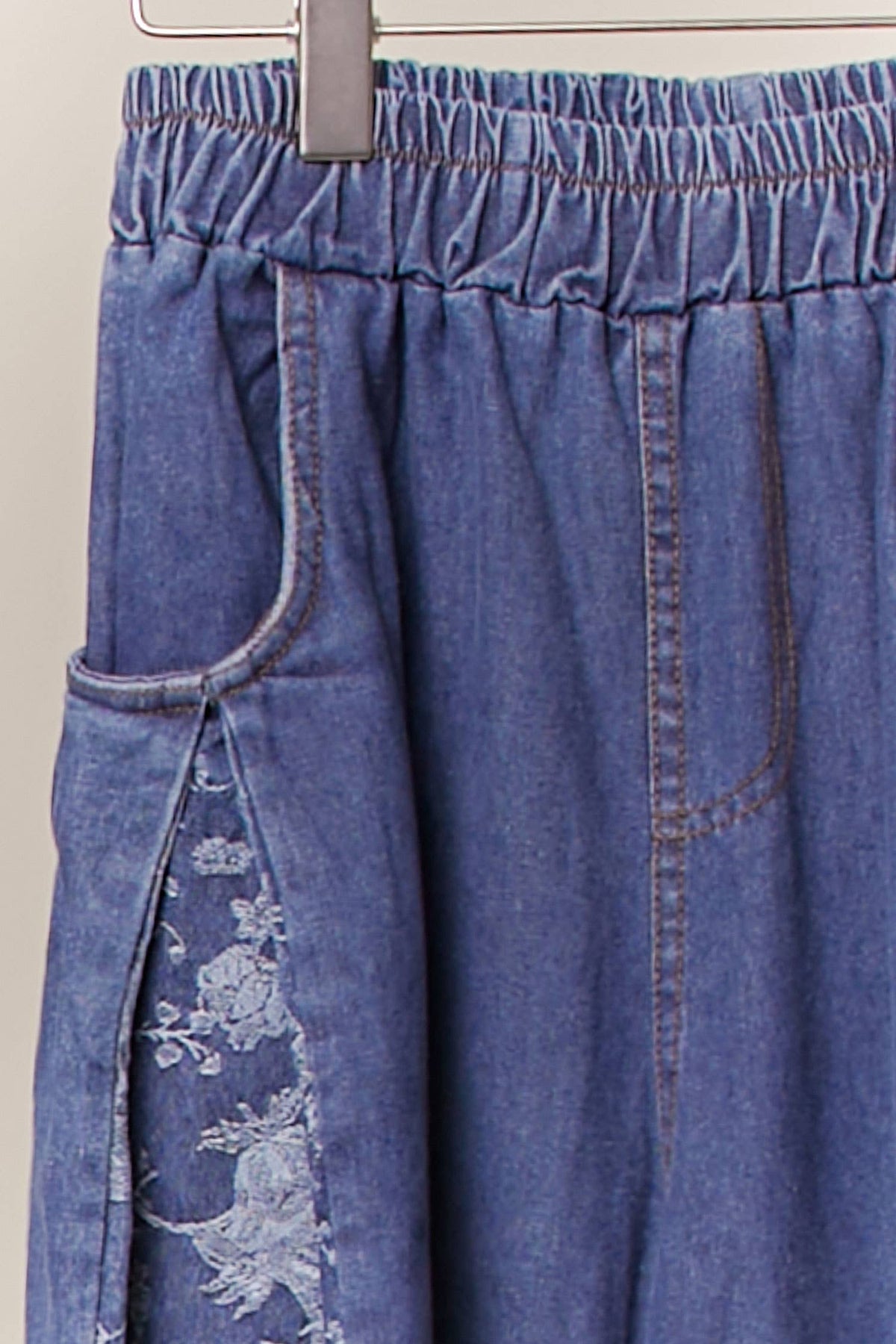 Mello. - Side Floral Wide-Leg Jeans Pants