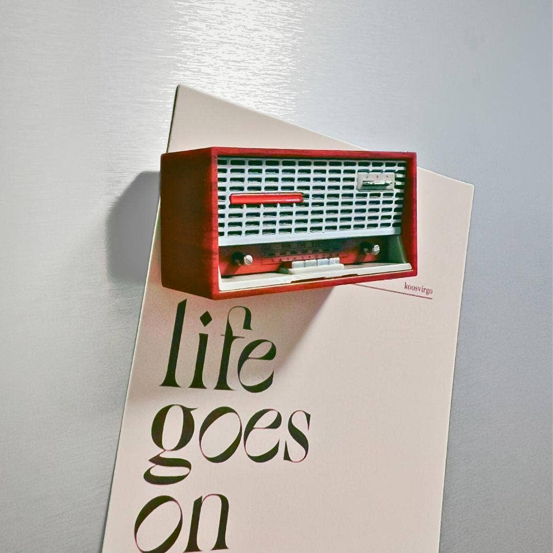 MiniJoy - 3D Vintage Style Mini Retro Radio Fridge Magnet