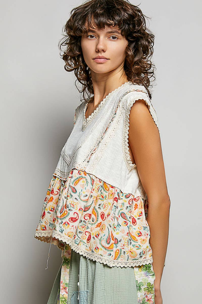 Pol Clothing - V-neck Floral Pattern Trim Ruffle Rib Knitted Sleeveless Top