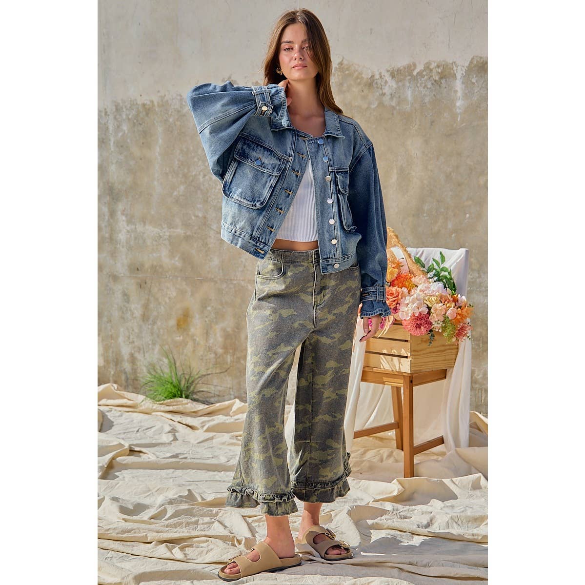 BiBi - RELAXED FIT VINTAGE WASH DENIM JACKET WITH POCKET