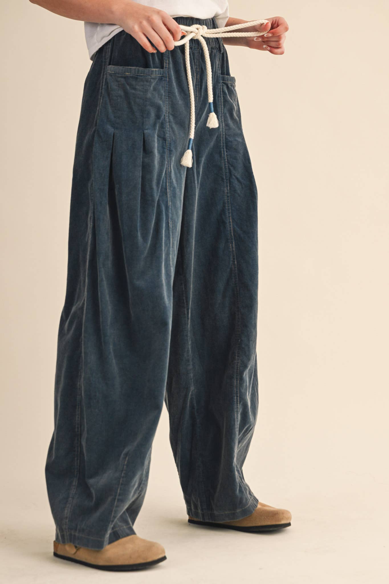 &MERCI - WASHED CORDUROY PLEATED BARREL PANTS MP4155