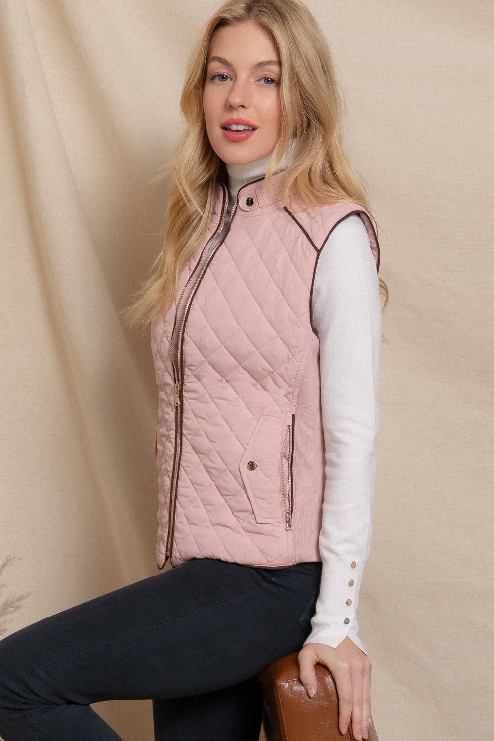 Active Basic | Active USA - Suede Piping Detail Rib Quilted Padding Vest