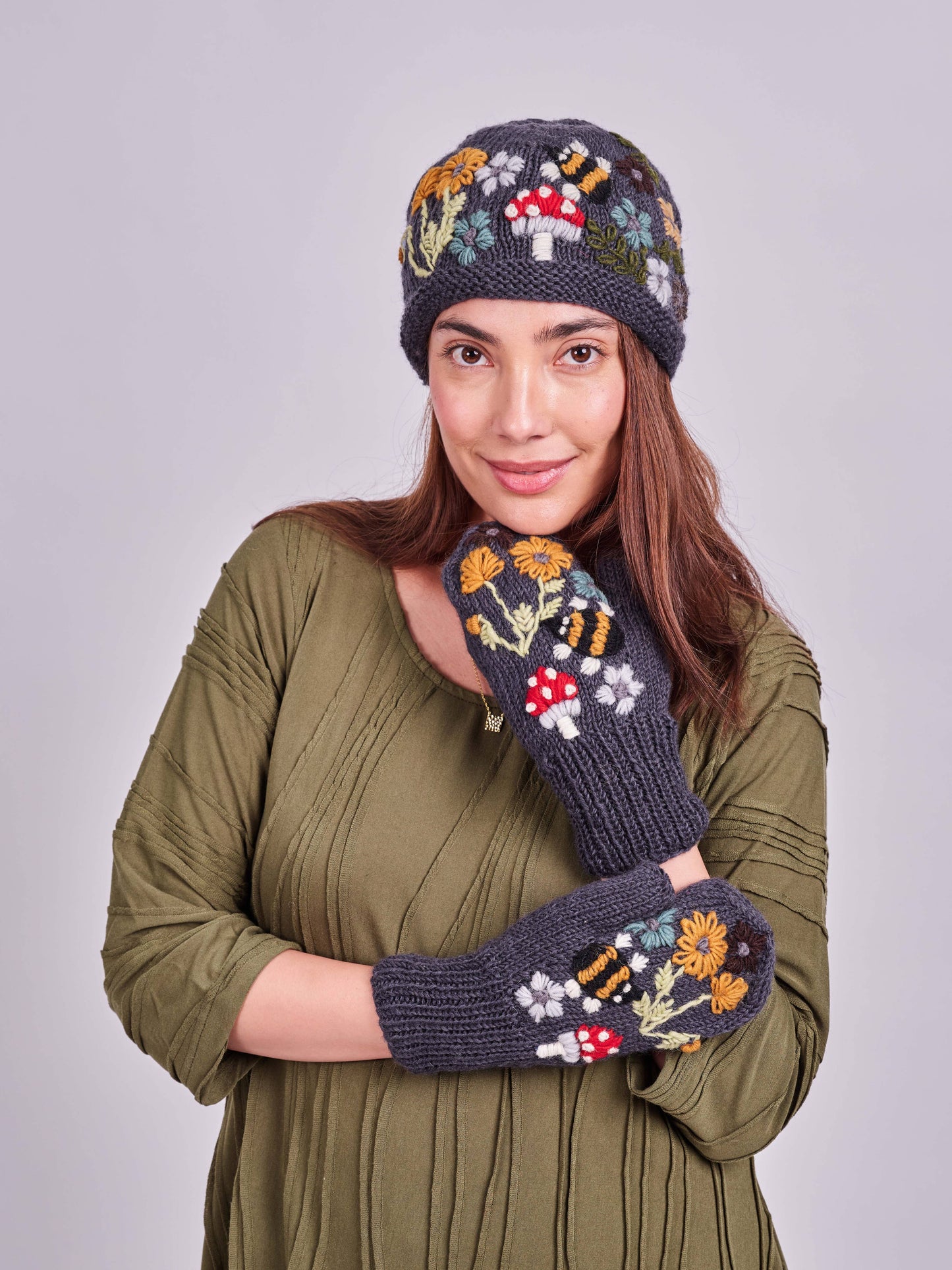 Windhorse Trading Inc - Mushroom Wool Family_73