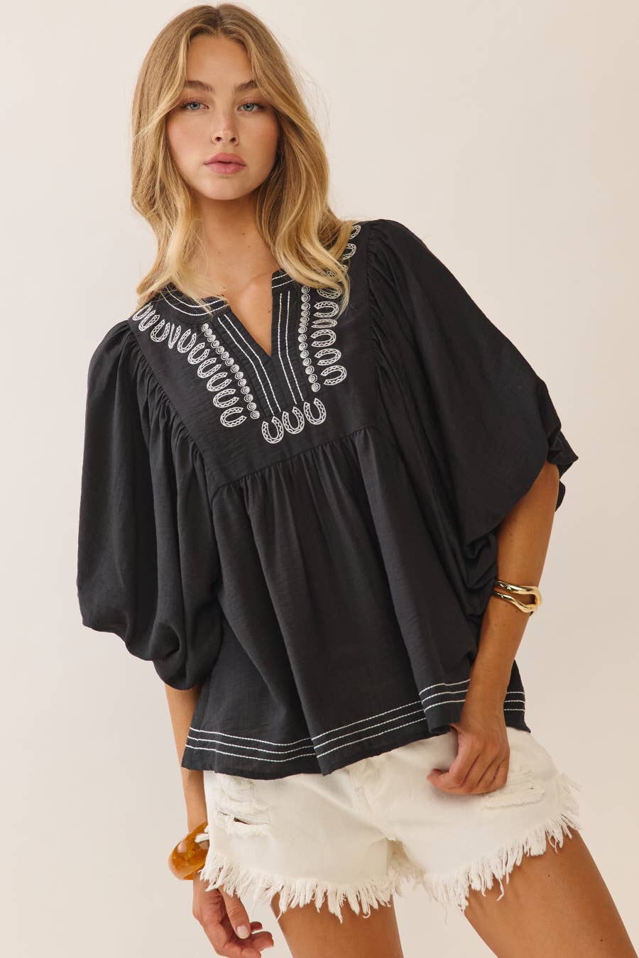 Oddi - Embroidered V-neck Blouse