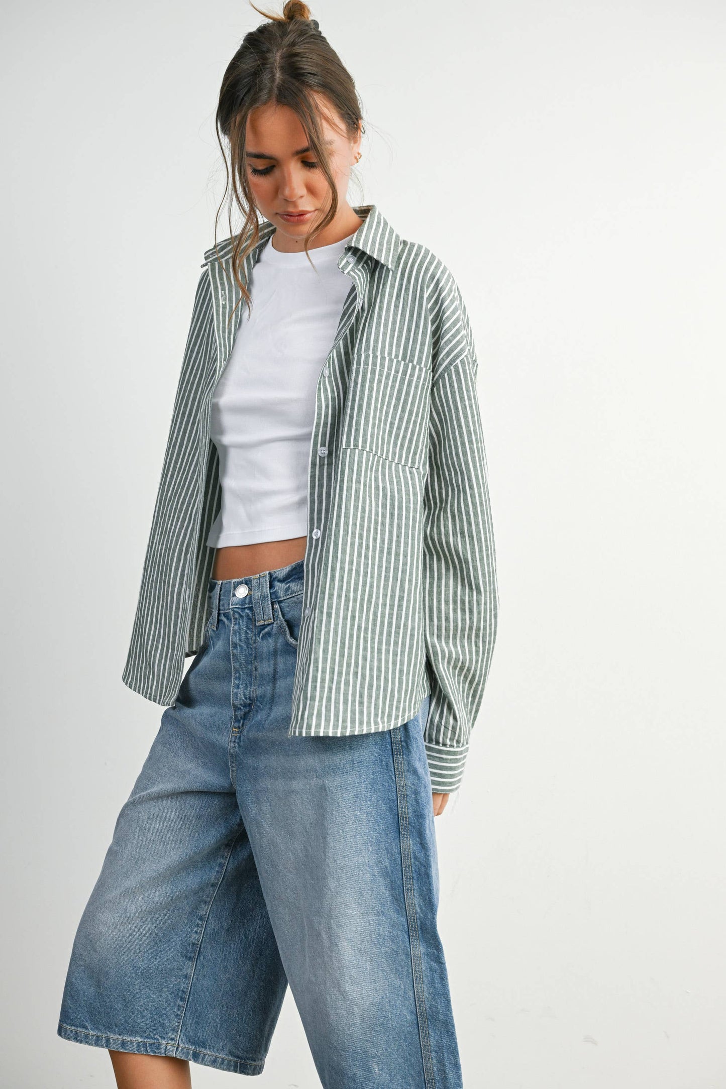BUTTERMELON - Cropped Striped Button-Up Collared Long Sleeve Top - BMT7915