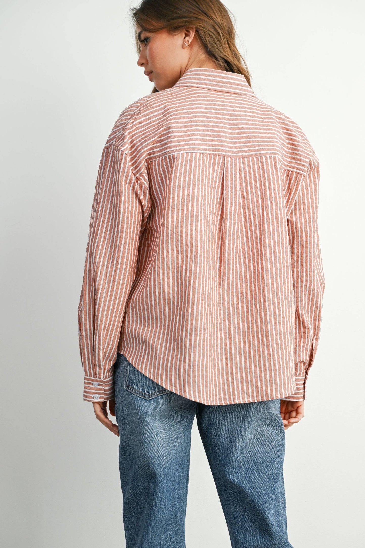 BUTTERMELON - Cropped Striped Button-Up Collared Long Sleeve Top - BMT7915