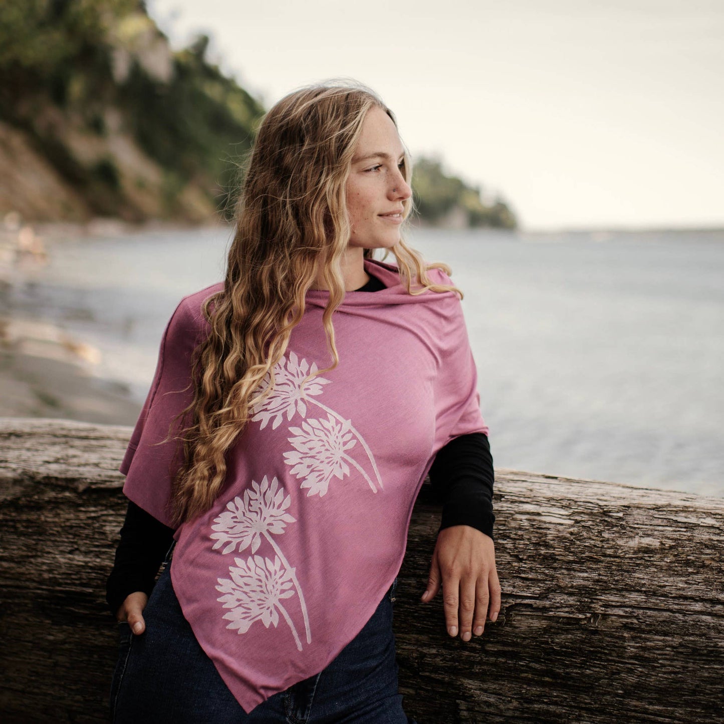 Windsparrow Studio - Lightweight Poncho - Allium (white ink)