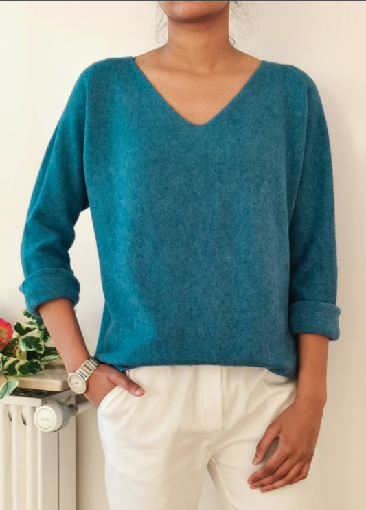 LOOWIE - Z826 Italian One Size Teal V-Neck Knit Soft Sweater LOOWIE