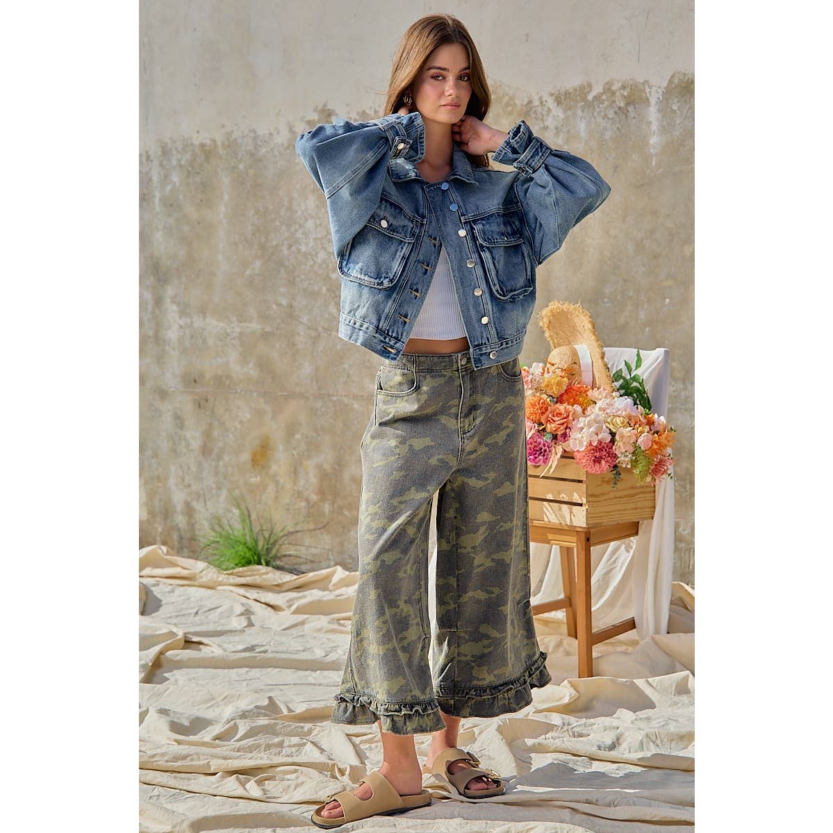 BiBi - RELAXED FIT VINTAGE WASH DENIM JACKET WITH POCKET