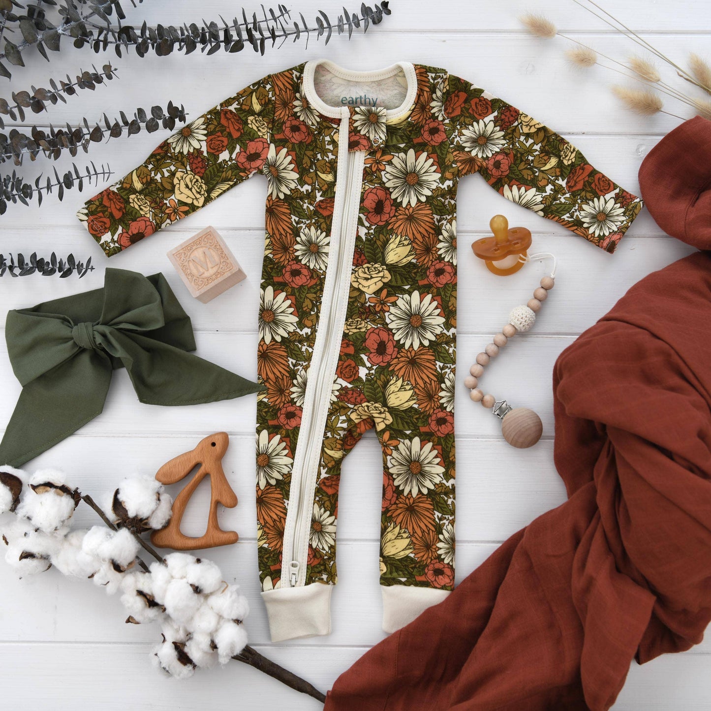 Earthy - Preorder- Organic Cotton Baby 2-Way Zipper Sleeper, Daisy