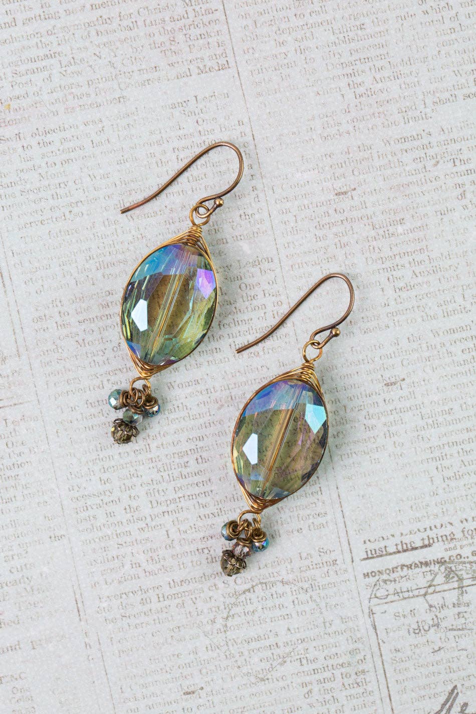 Anne Vaughan Designs Jewelry - Crisp Autumn Crystal Herringbone Earrings