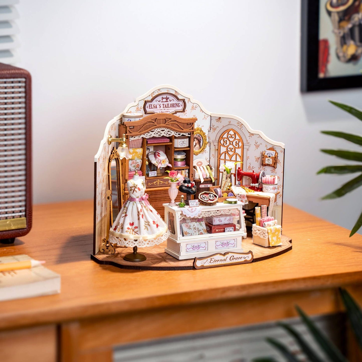 Hands Craft - DIY Miniature House Kit: Elsa's Tailoring
