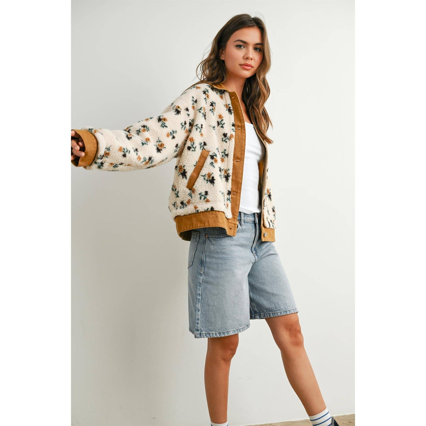 BUTTERMELON - Floral  Collared Button-Down Jacket - BMJ7881