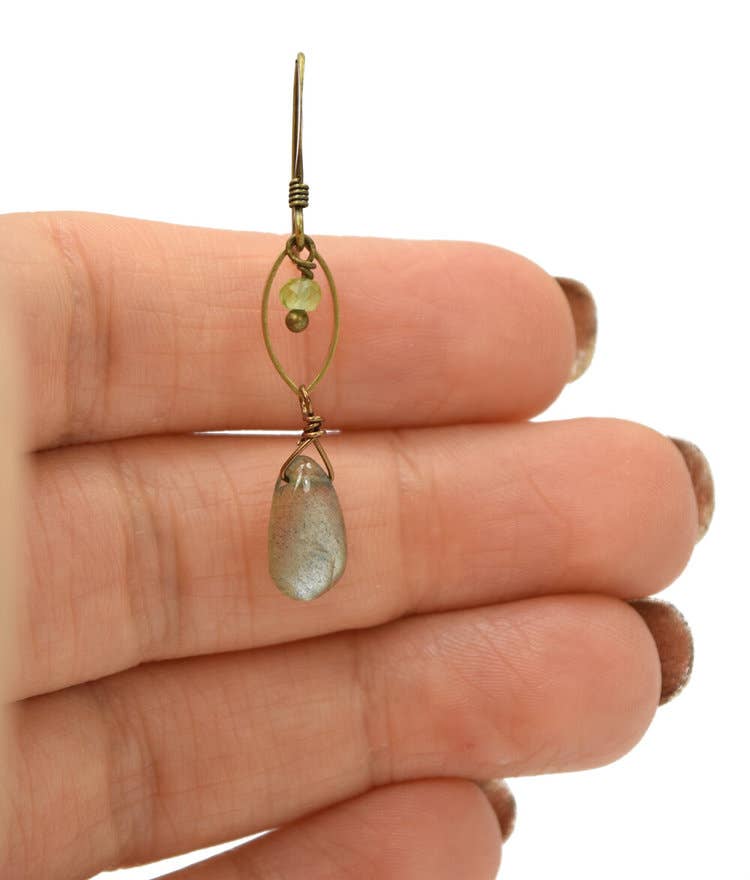 Edgy Petal Jewelry - Labradorite and Green Peridot Accent Earrings Cute Edgy