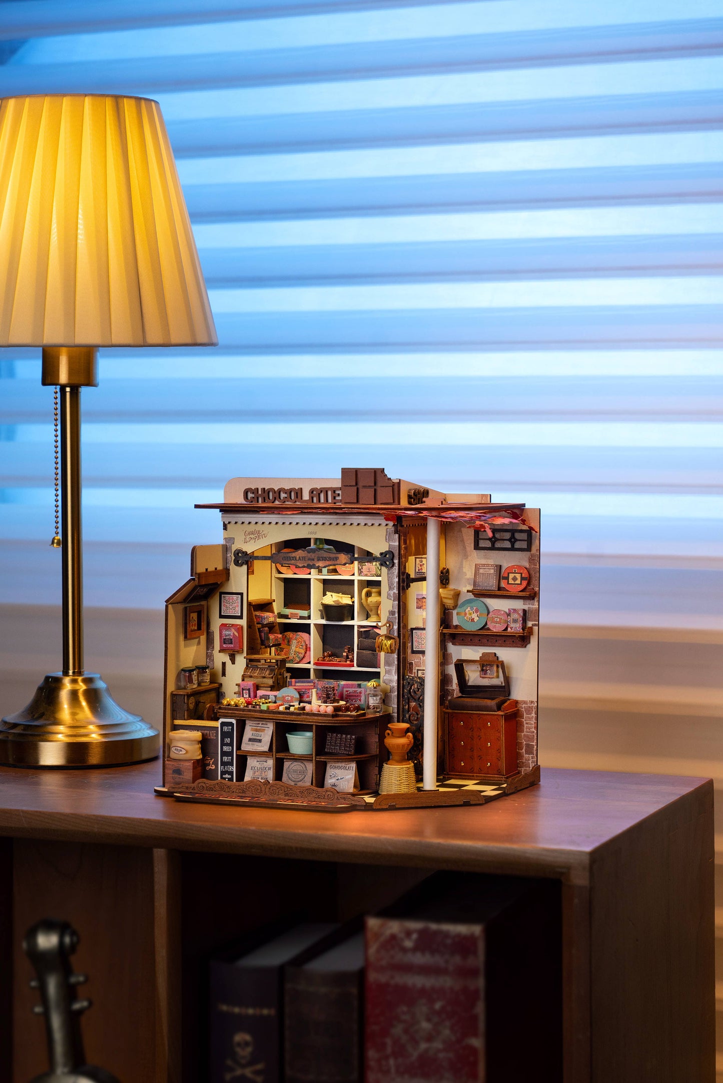 Hands Craft - DIY Miniature House Kit: Henry's Chocolate