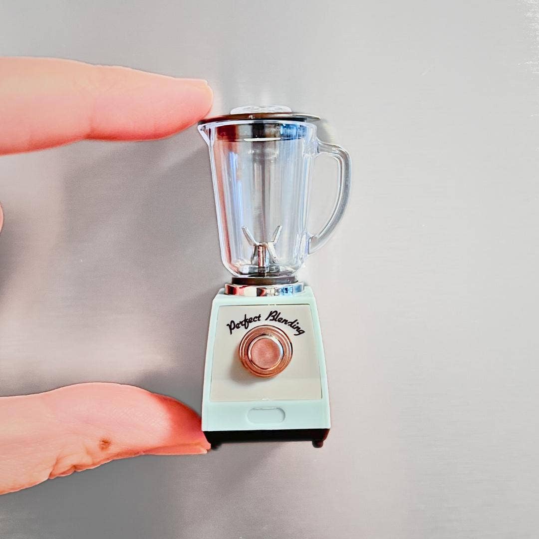 MiniJoy - Mini Retro Blender Fridge Magnet – Unique Kitchen Decor Gift