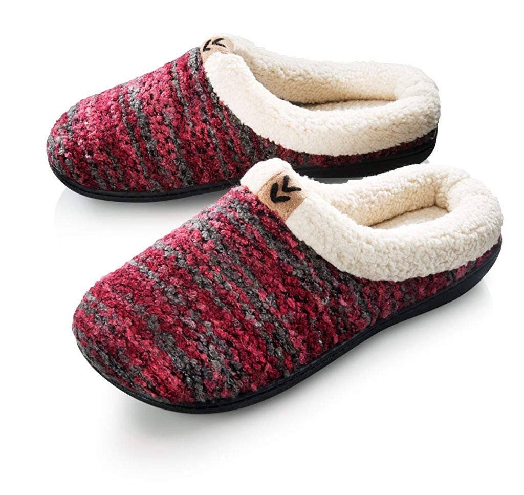 Womans Lined Sweater Slippers