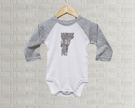 Juniper & Spruce - Vermont Baby Onesie | Vintage License Plate Art 0-3 mo