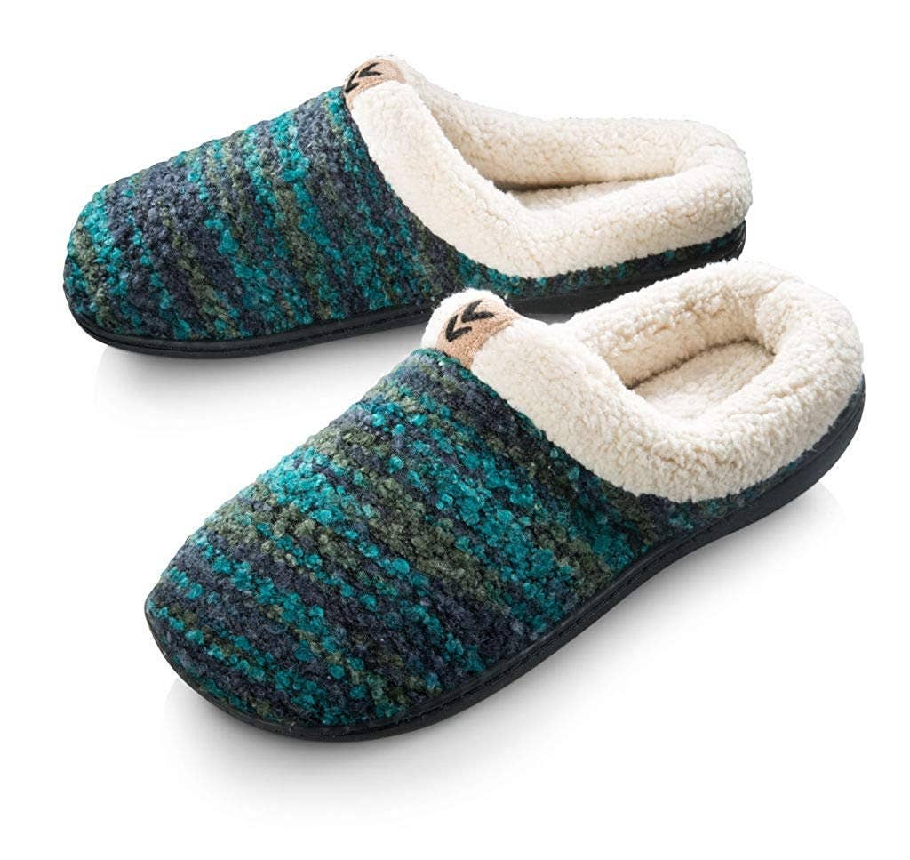 Womans Lined Sweater Slippers
